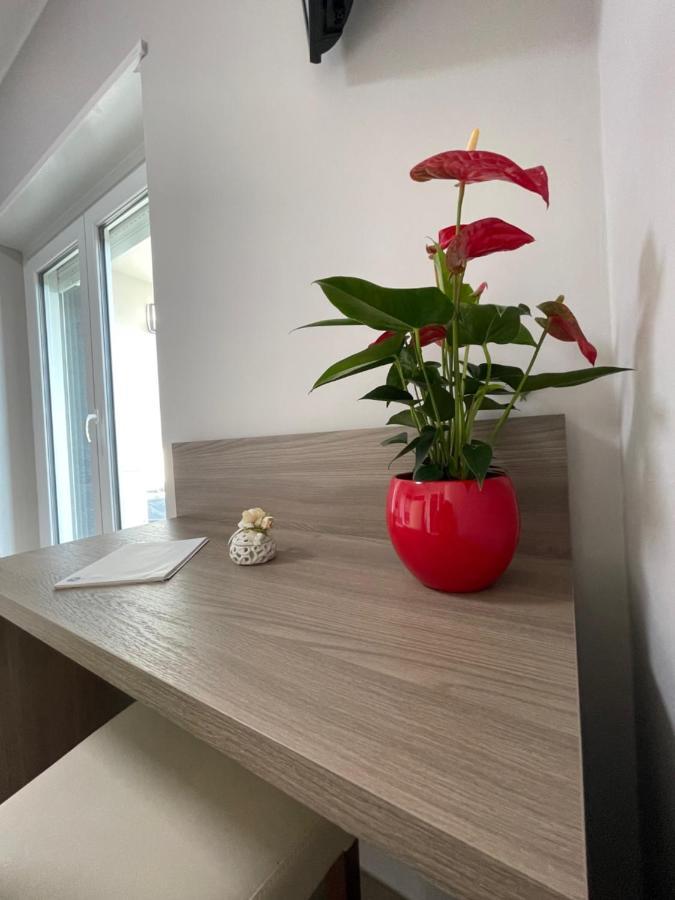 Mini B&B - Enrico Fermi Rende Exteriör bild